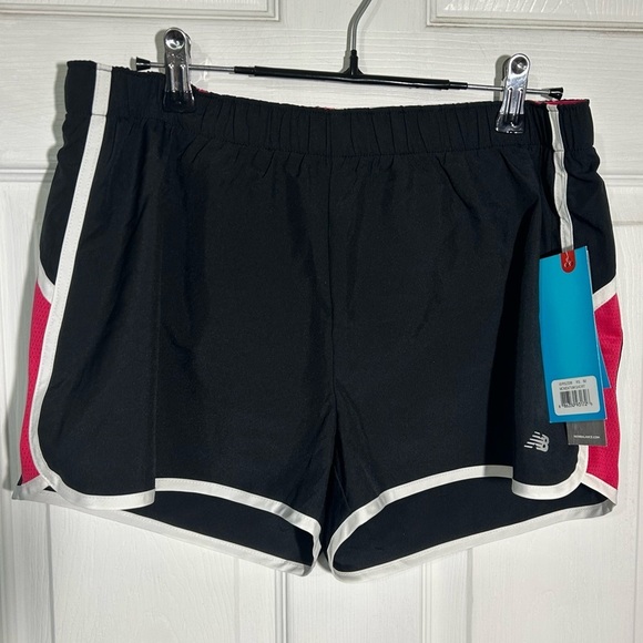 New Balance Women's Momentum Running Shorts Medium Black Hot Neon Pink White NWT - Picture 1 of 12